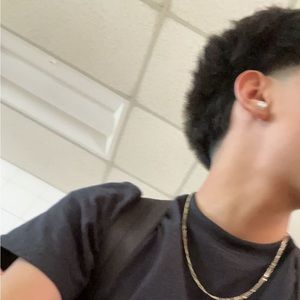 Meet your Posher, Joel